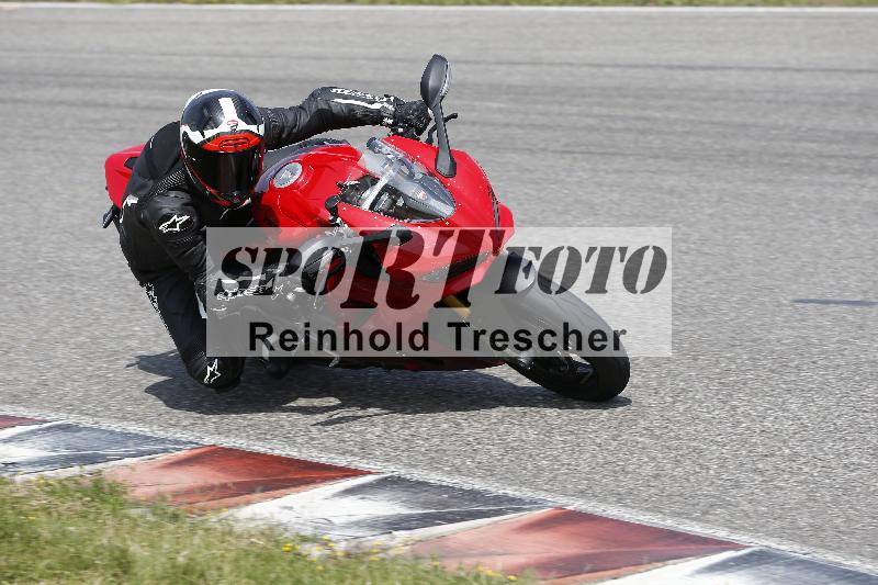 /27 12.06.2025 Ducati Schweiz Trackday Warmup  ADR/gruen-vert/ohne